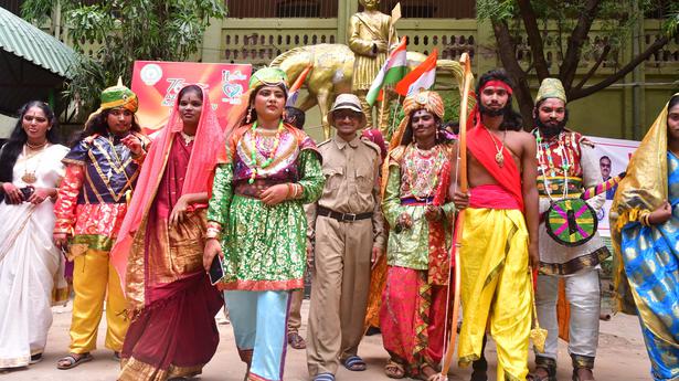 Heritage walks, Tricolour processions mark Azadi Ka Amrit Mahotsav in NTR, Krishna districts