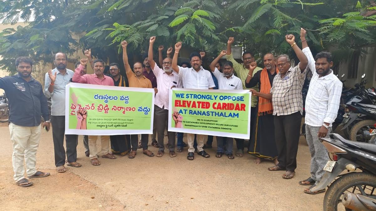 Locals oppose construction of six-lane highway at Ranasthalam in Srikakulam