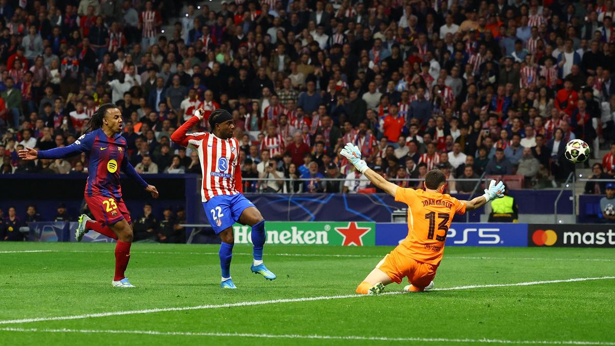 Champions League: Atletico Madrid withstands Barcelona's early blitz to reach semifinals