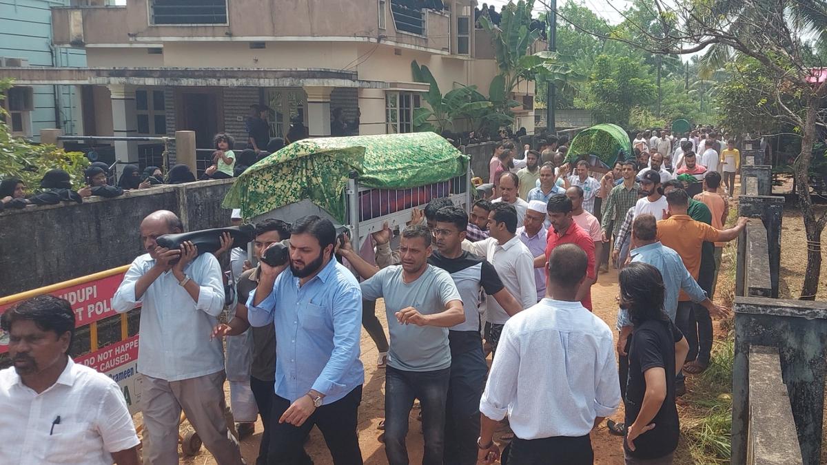 Murder of Udupi family members: Police yet to trace assailant; victims laid to rest
