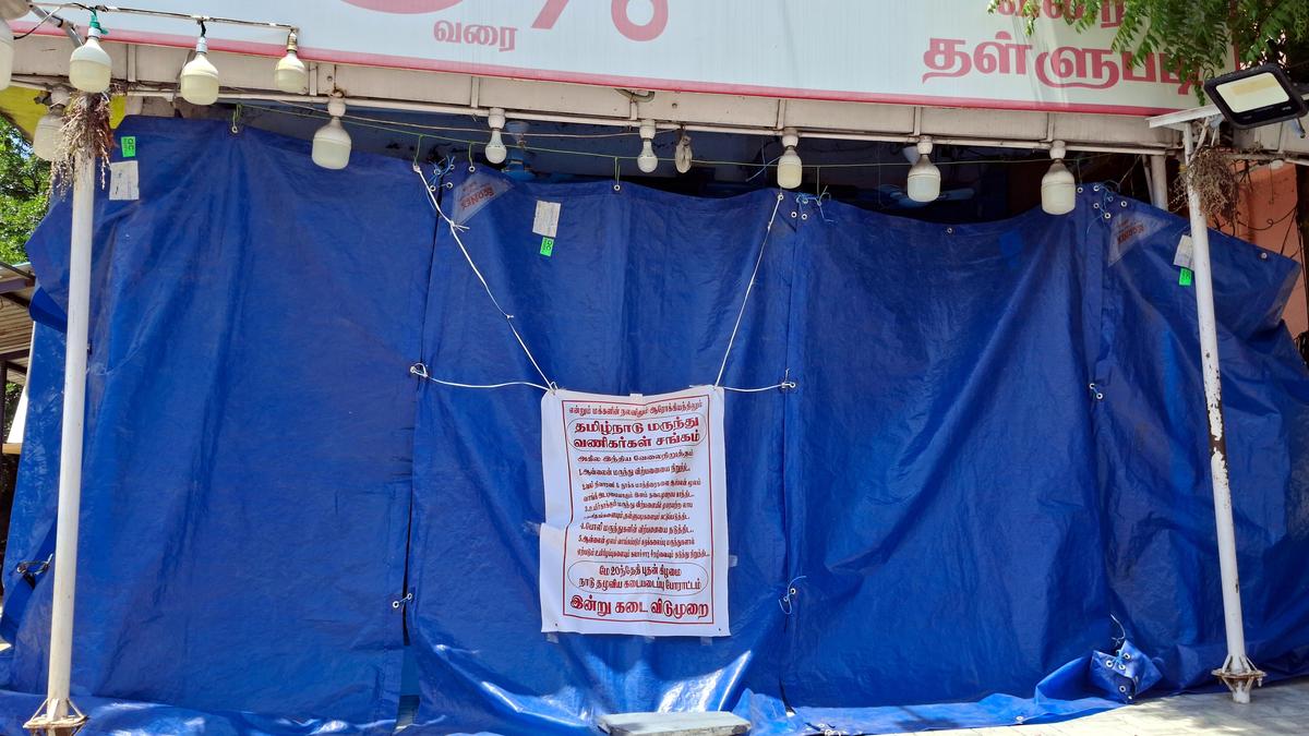 Chemists and druggists down shutters in Dindigul