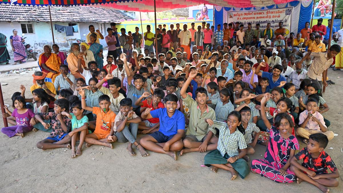 ST certificate: Children, elders of Kattu Naicken community continue protest for third day