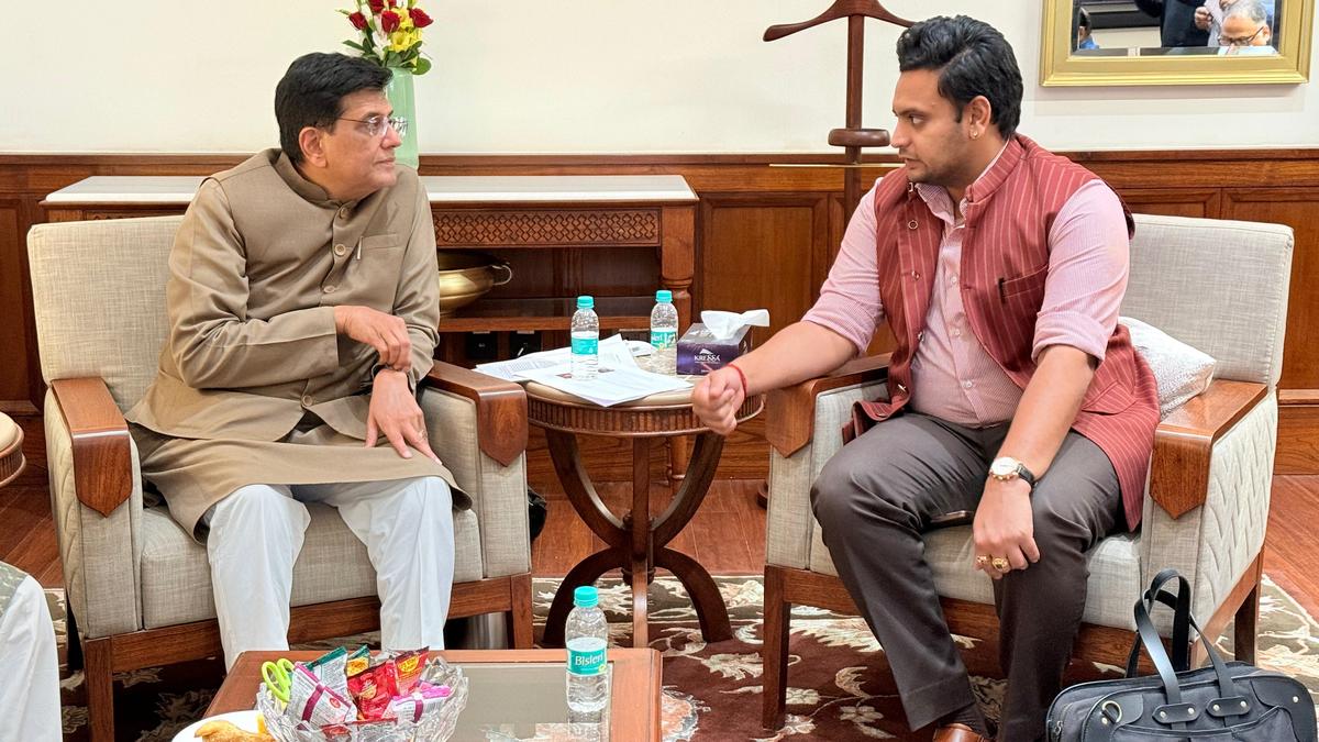 Yaduveer urges Union Minister to allow unlicensed tobacco farmers to sell produce without penalty