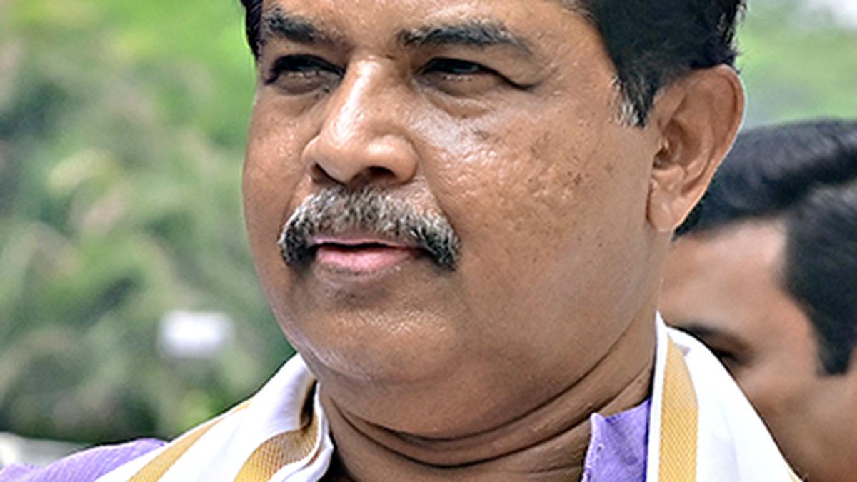 Ashok demands CBI probe into phone tapping