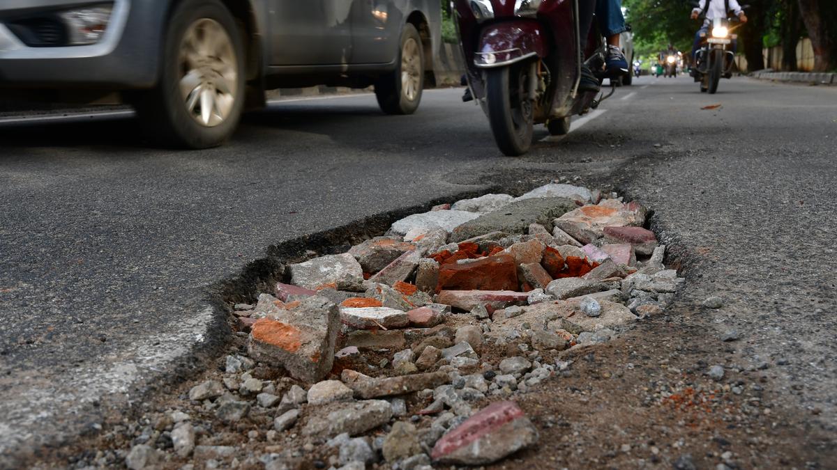 GBA chief commissioner directs officials to expedite pothole filling, road projects across Bengaluru