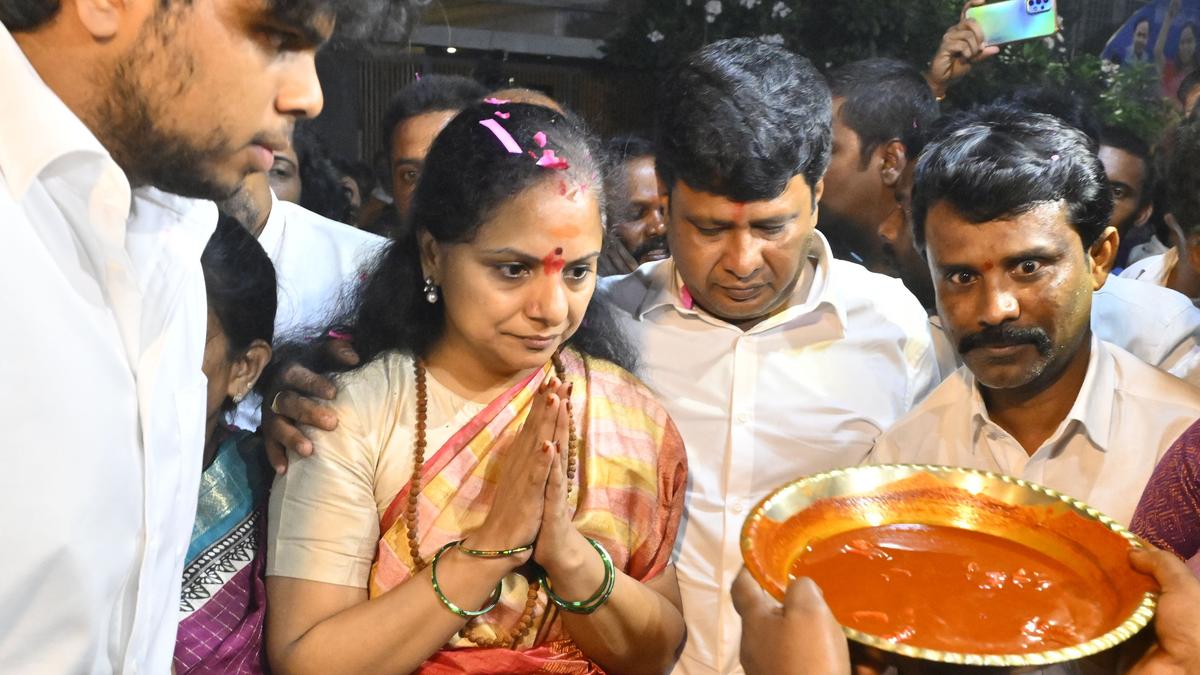 Kavitha Returns Home After Bail in Liquor Case