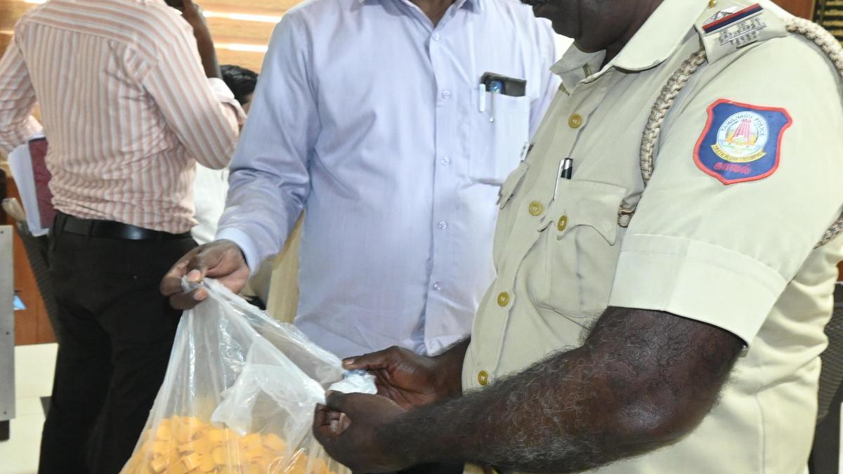 Flying Squad Team seizes whistles,  &lsquo;manjappai&rsquo; bearing TVK name in Thoothukudi