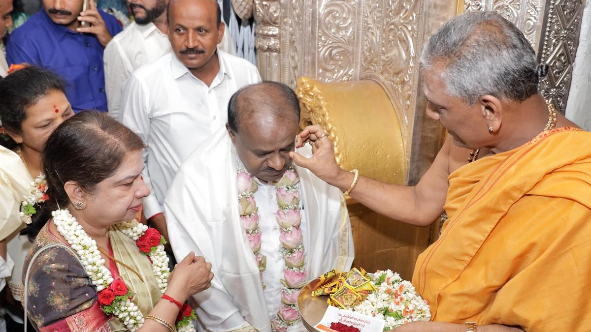 Kumaraswamy dares Siddaramaiah to quit Congress, win 5 seats independently