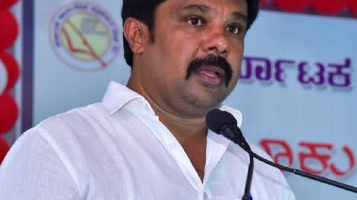 Narasimha Naik files nomination papers for bypolls in Surpur Assembly Constituency