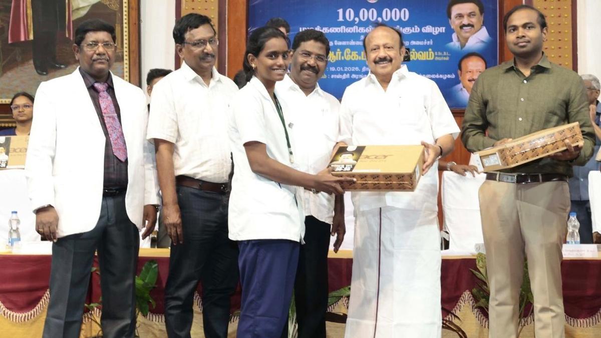 Over 1,000 students receive free laptops in Cuddalore