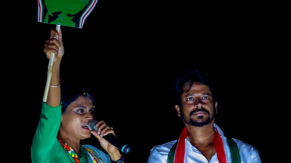 Sharmila flays TDP, YCP for leaving Handri-Neeva project unfinished