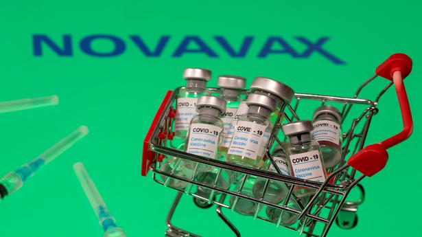 Les actions de Novavax plongent alors que la société réduit de moitié les prévisions de revenus sur la faible demande de vaccins COVID-19