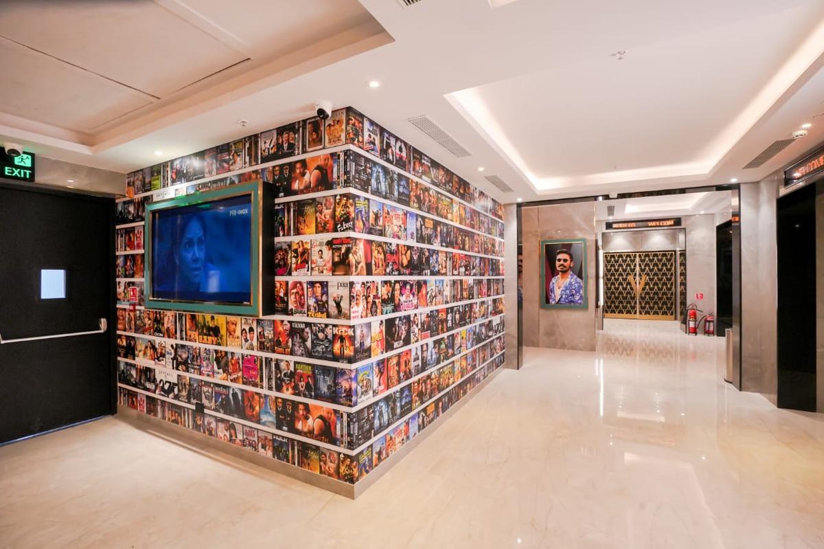 Cinema-themed decor 