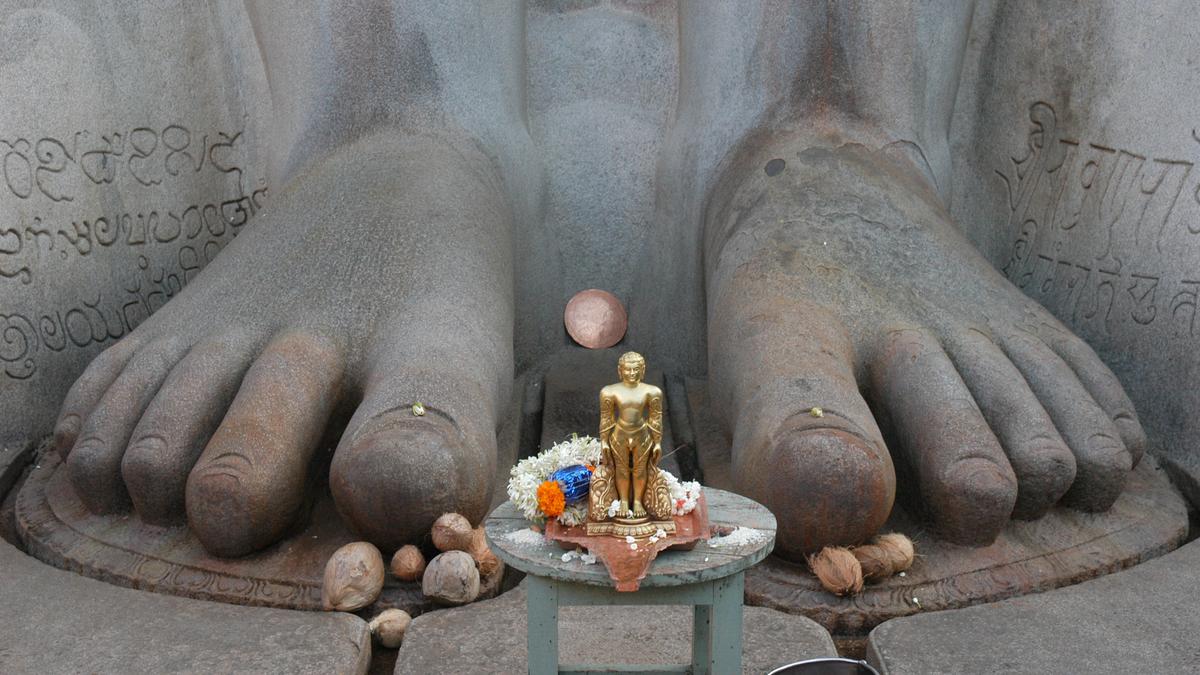 Shravanabelagola and Lakkundi 