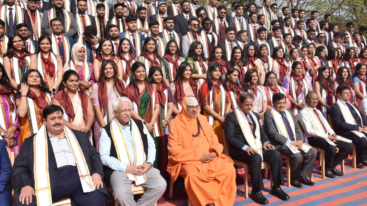 208 students pass out of JSS Medical College in Mysuru