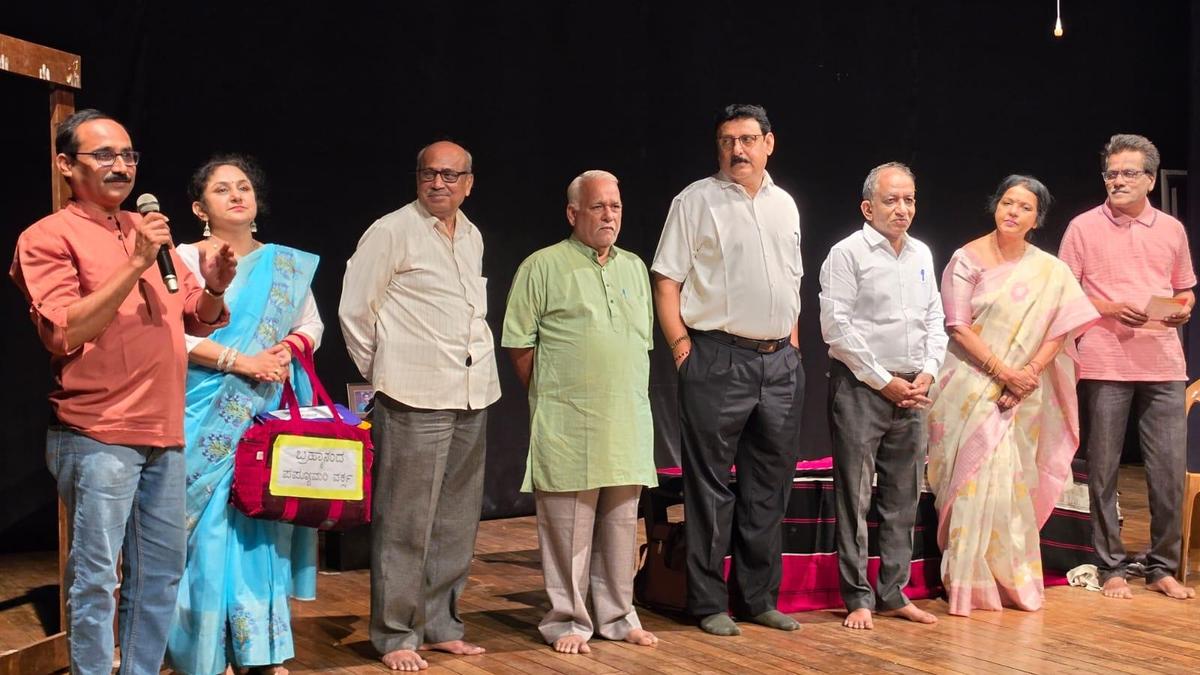 Second Hand Sadashiva has audience in splits