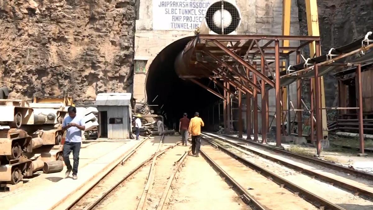 Telangana tunnel collapse: Silt removal efforts at locations of trapped persons stepped up