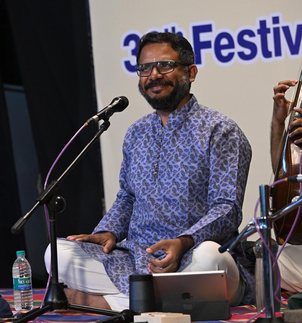 KS Vishnudev ha liberato la sua creatività nelle sue esplorazioni raga.