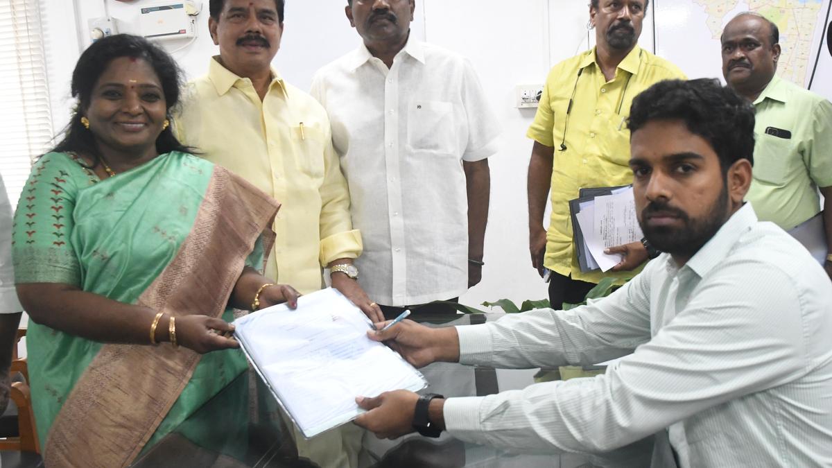 37 nominations filed in 3 constituencies of Chennai district on Monday