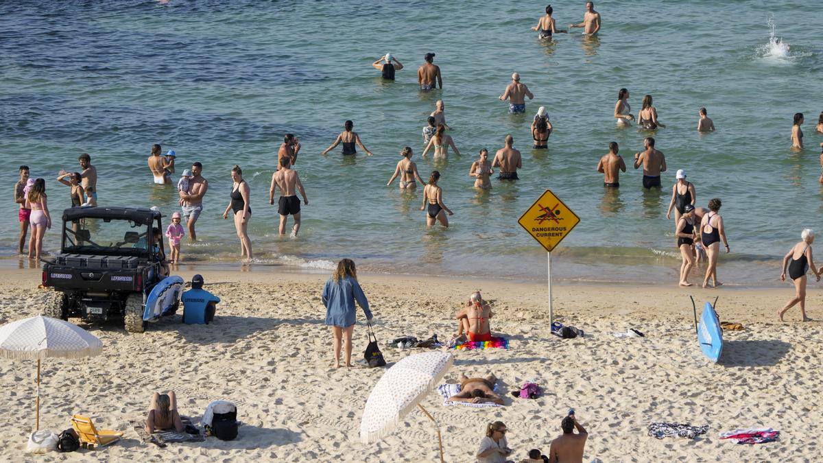 Bondi Beach shooting: Two held after reports of gunfire at Australian beach