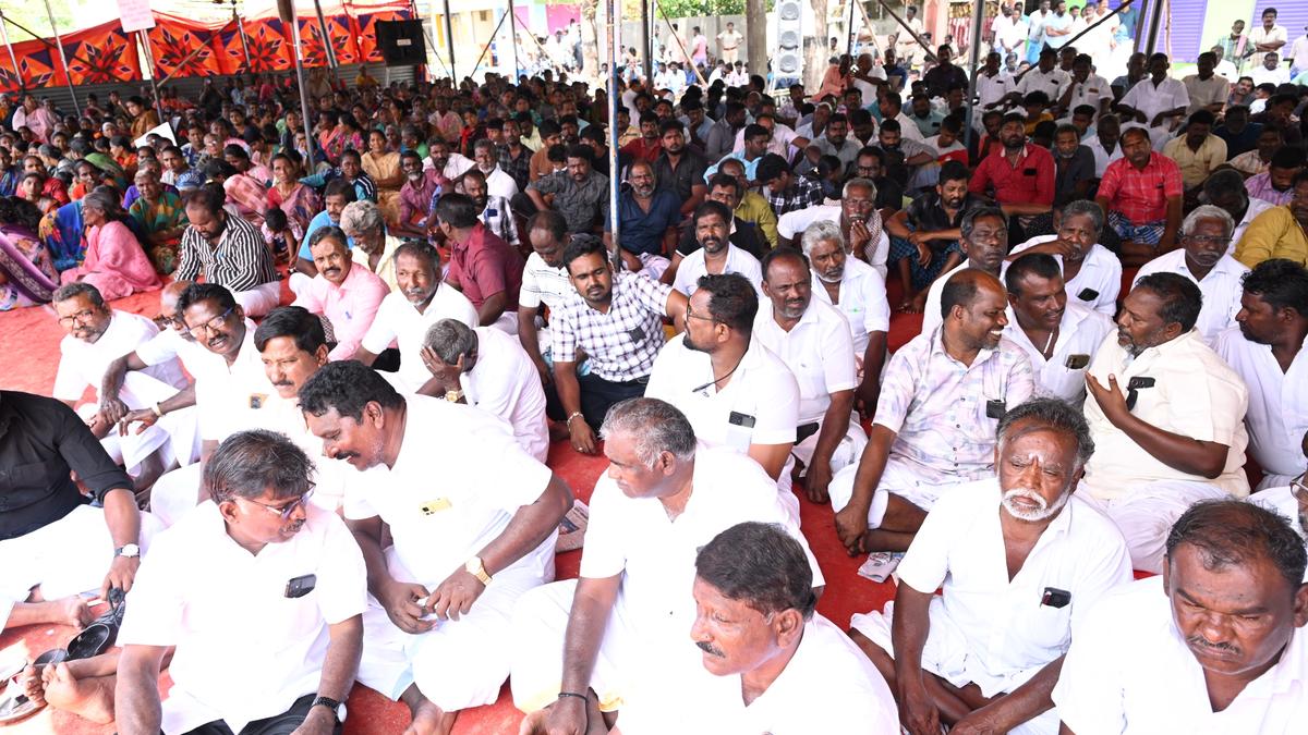 14 fishermen from Pamban arrested by Sri Lankan Navy; 1 boat seized