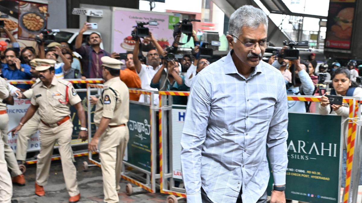 Phone tapping case: main accused appears before West Zone police 