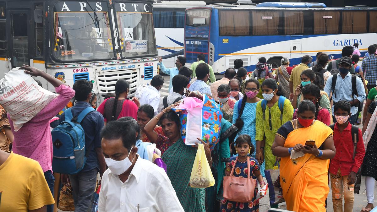 APSRTC rakes in the moolah during Sankranti