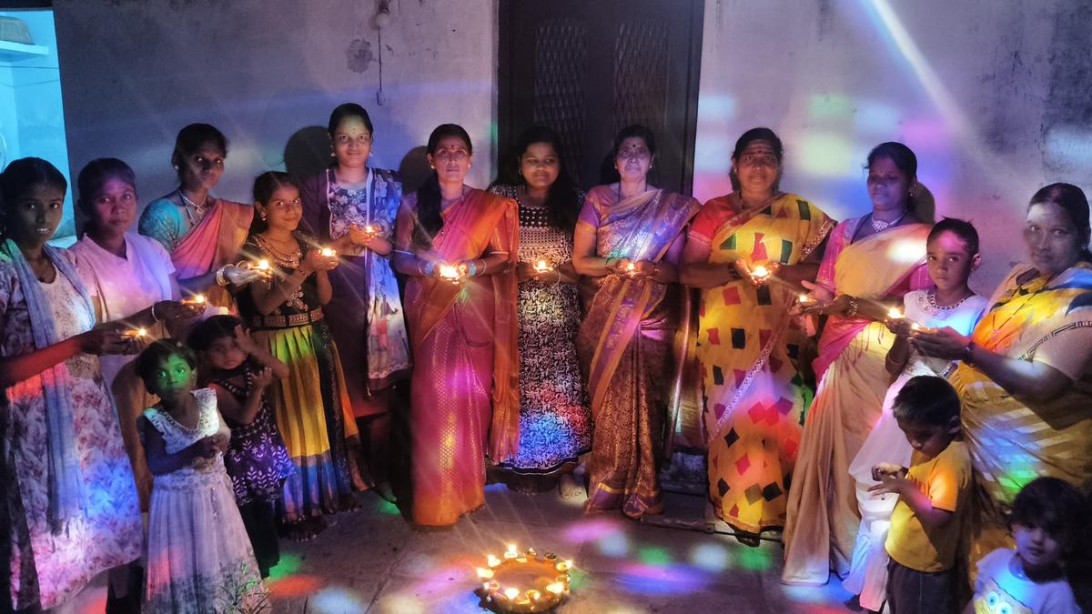 ‘Light a lamp’ campaign held in Bengaluru for fair investigation into Dharmasthala case