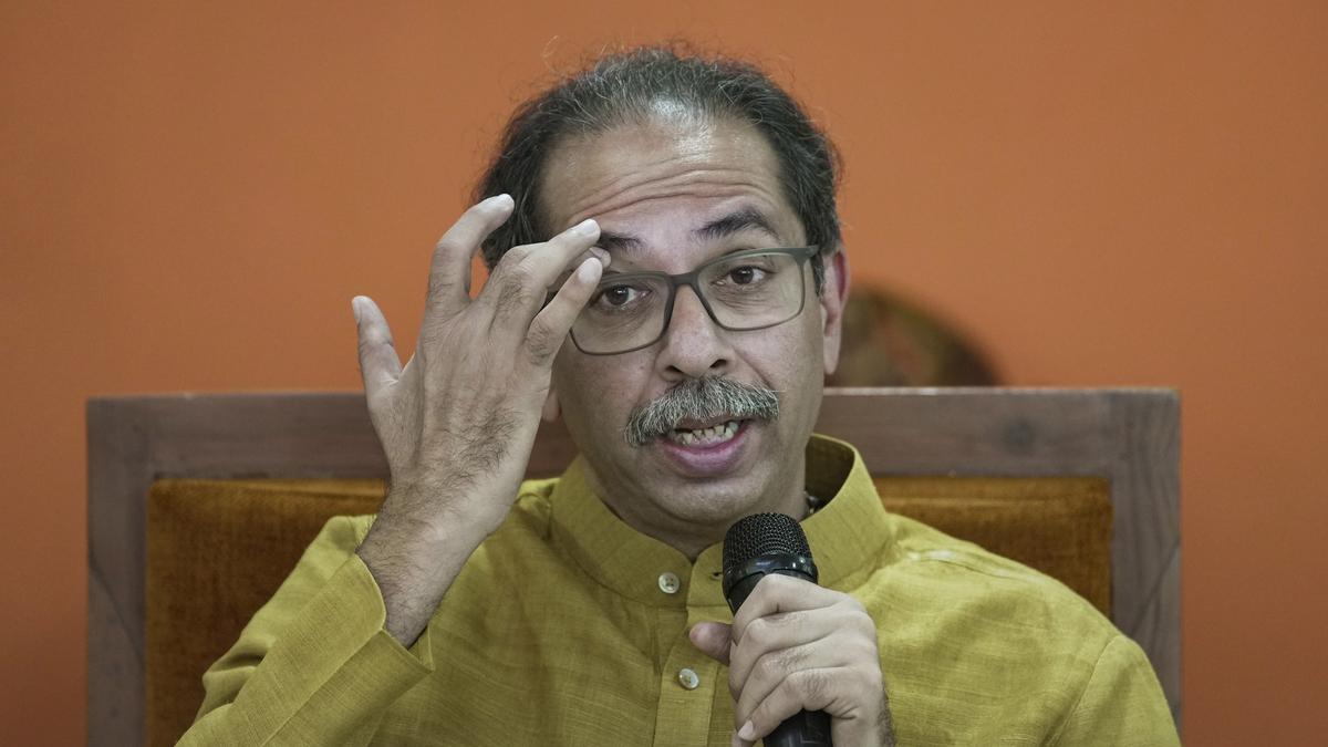 Uddhav Thackeray vs Eknath Shinde | Supreme Court refuses to stay EC order on Shiv Sena