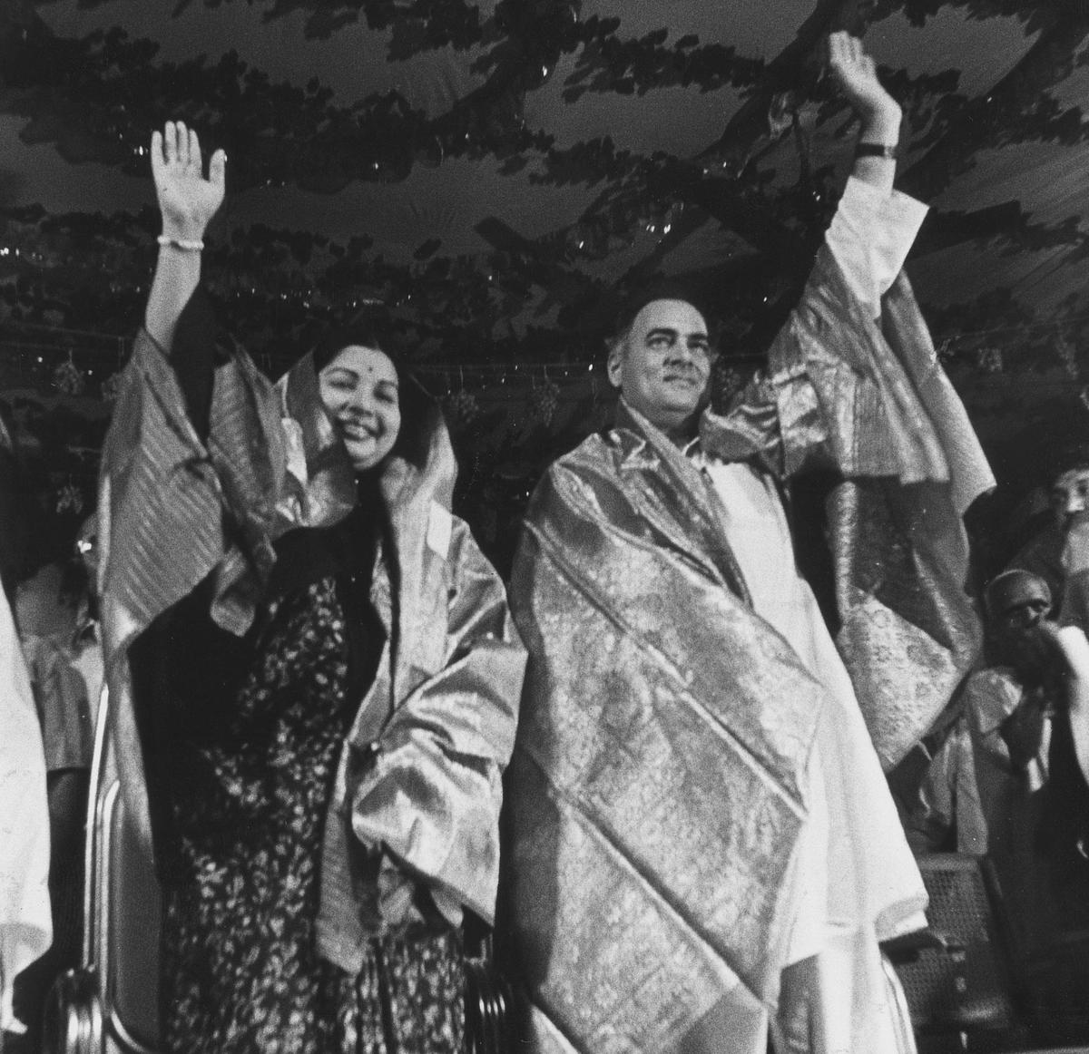 J. Jayalalithaa and Rajiv Gandhi at a public meeting in Madras on April 18, 1991 J. Jayalalithaa and Rajiv Gandhi at a public meeting in Madras on April 18, 1991
