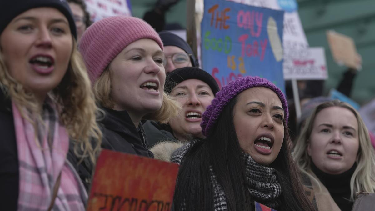 U.K. nurses stage new walkout as strike wave intensifies