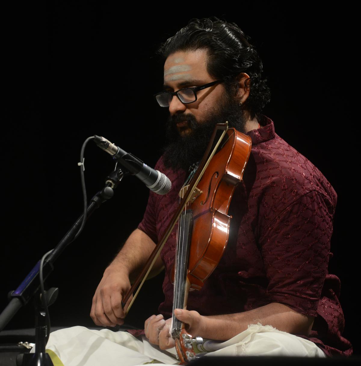 R. Raghul accompanied Vidya Kalyanaraman on the violin.