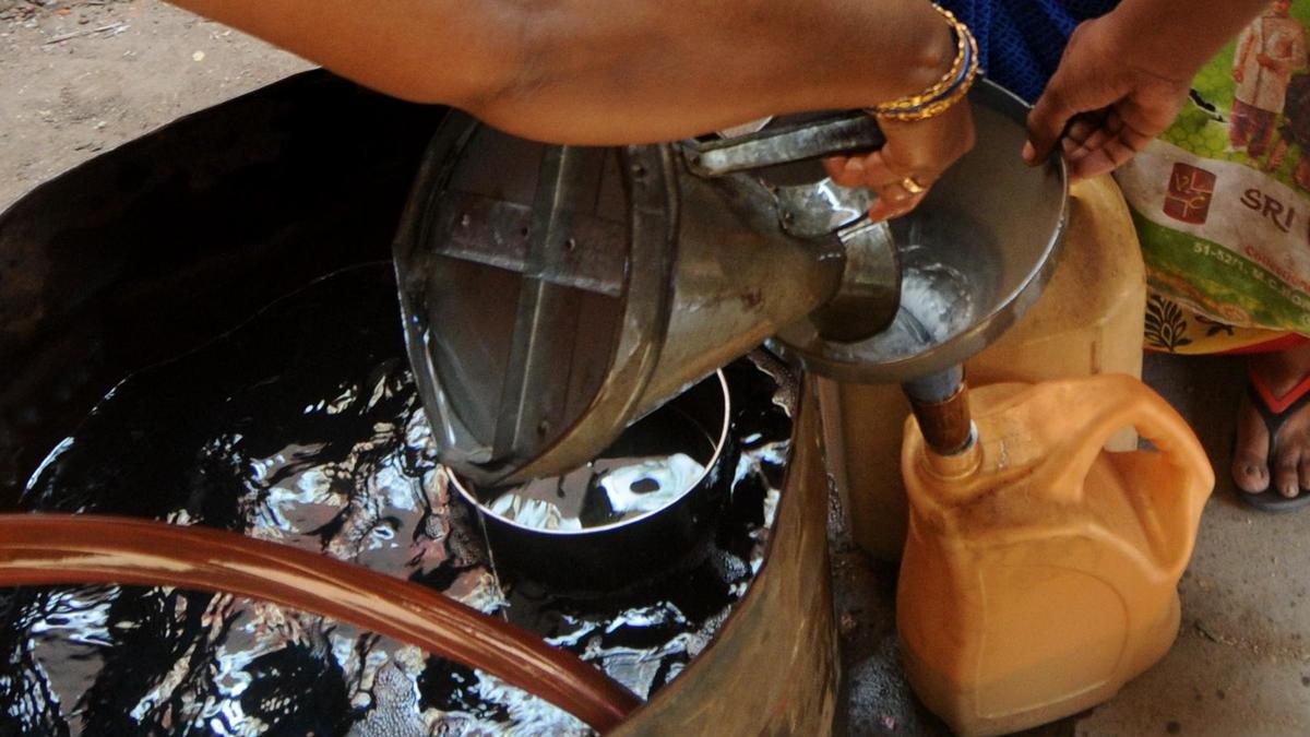 Retailers in Chennai likely to stock kerosene oil to tide over LPG crisis