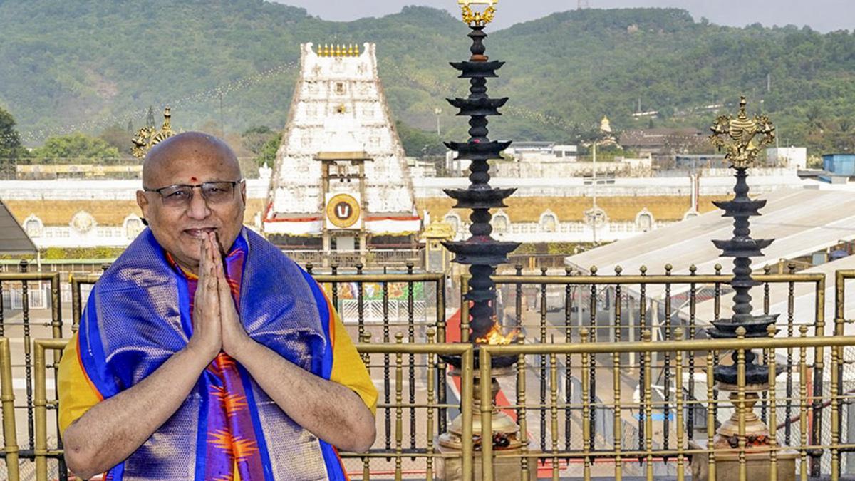Leaders greet V-P Radhakrishnan on birthday