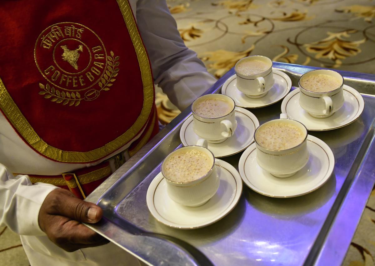 LATAS DE TÉ – Bangalore Coffee and Tea