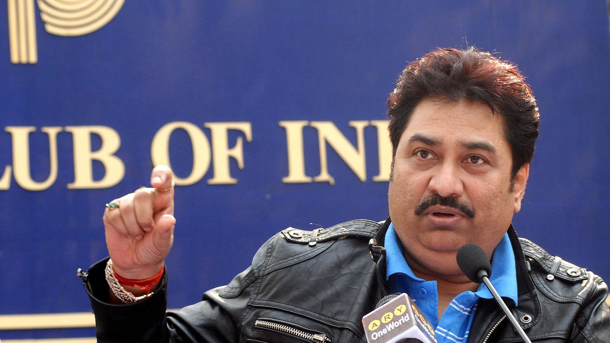 https://th-i.thgim.com/public/incoming/ubzurt/article70151658.ece/alternates/LANDSCAPE_1200/23__Singer_Kumar__Sanu_05_02_Del.jpg