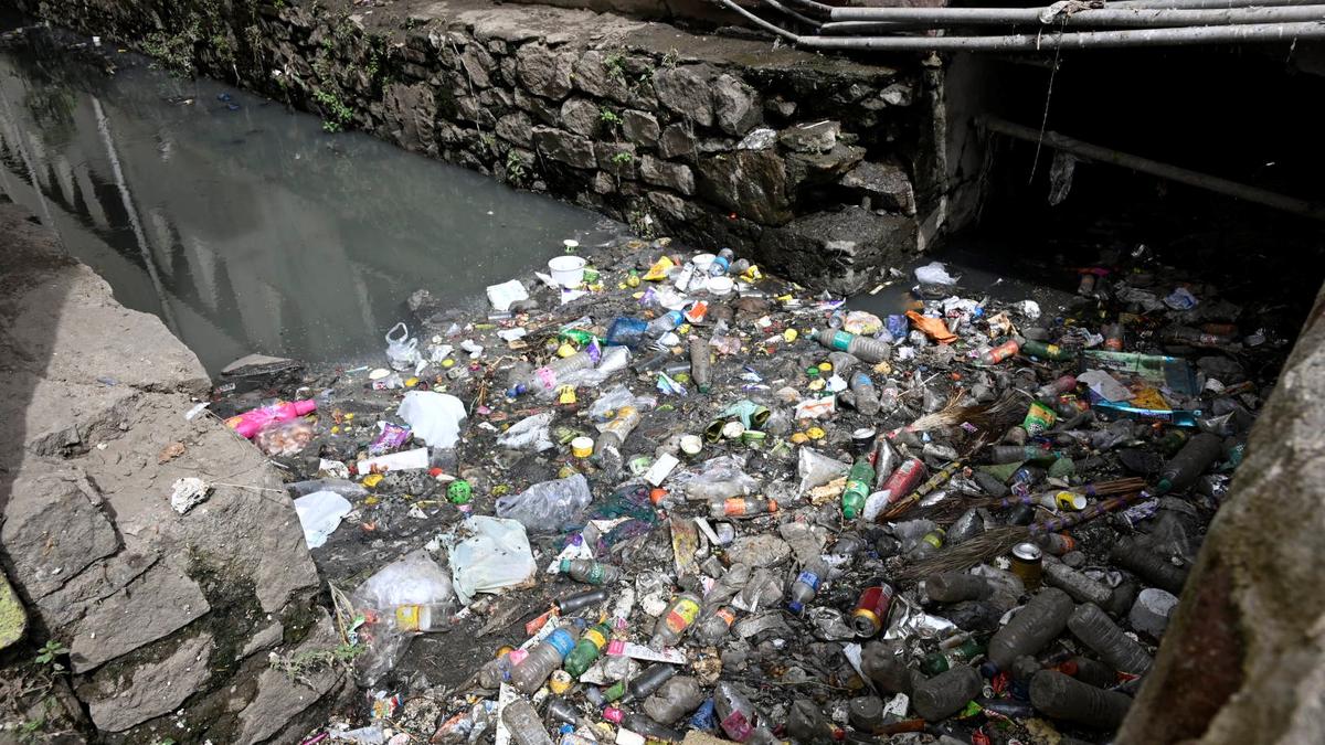 Erode Collector directs officials to gear up for northeast monsoon