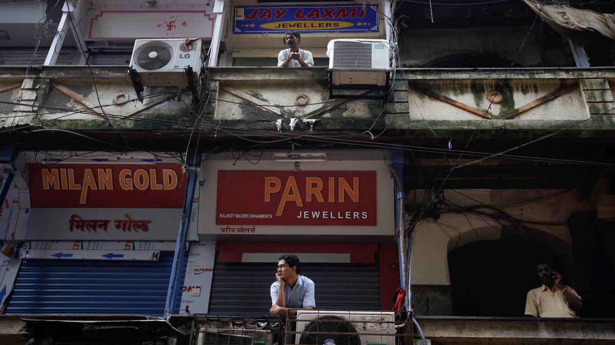 Bombay HC grants bail to 2011 Mumbai triple blast accused after 13 years