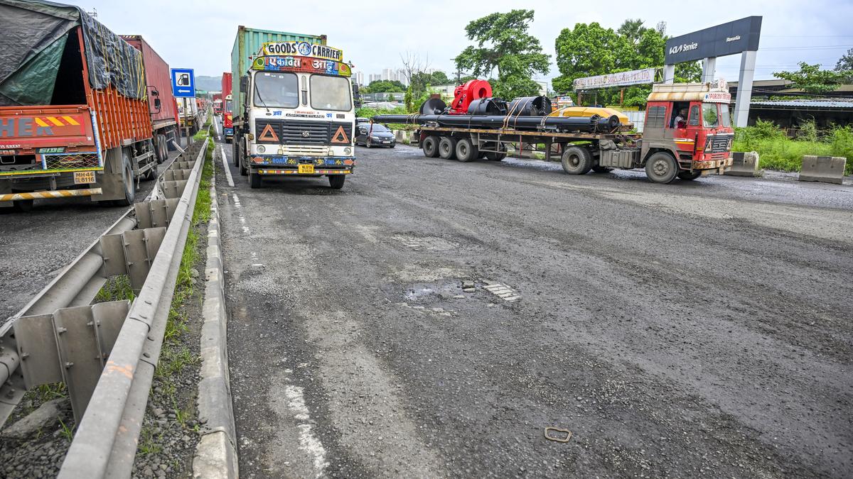 Chemical tanker catches fire near Mumbai-Pune highway; no casualty