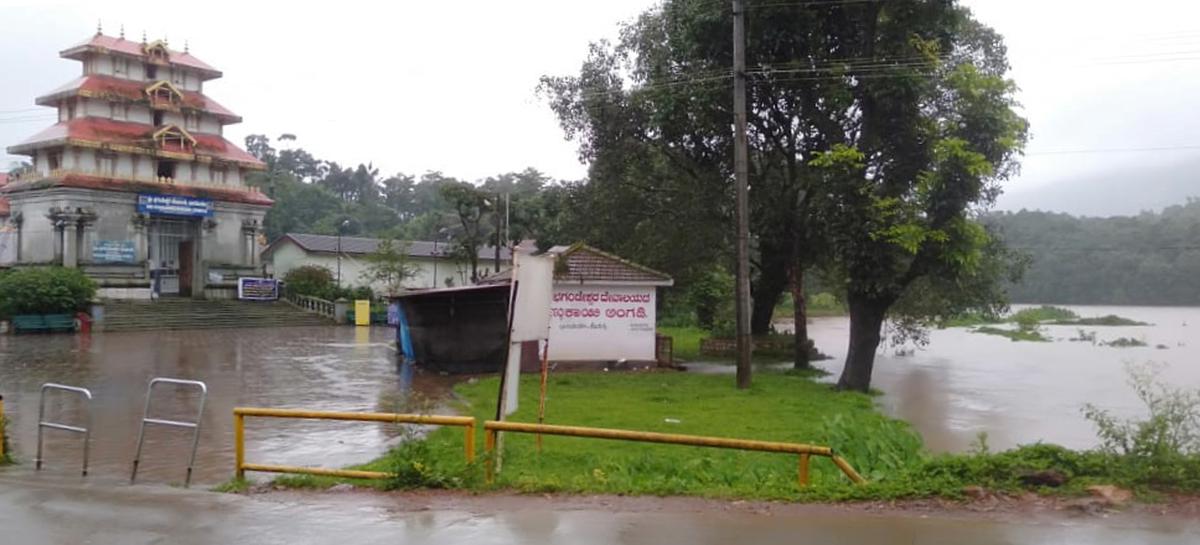 Rising water levels witnessed near Sri Bhagandeshwara temple at Bhagamandala in Kodagu due to incessant rains on July 23, 2023. 