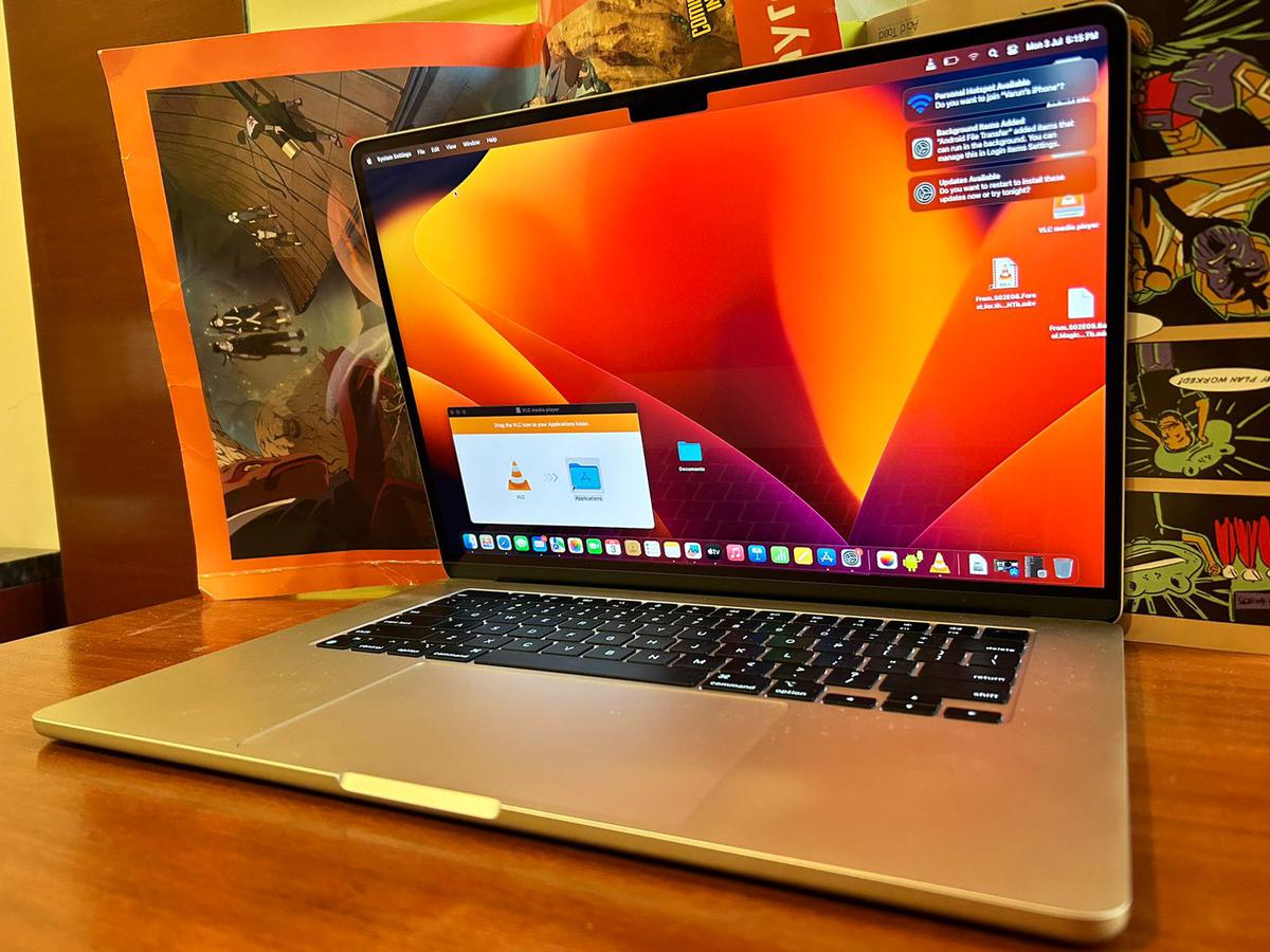 The new MacBook Air features a 2K 15.3-inch IPS LCD screen.