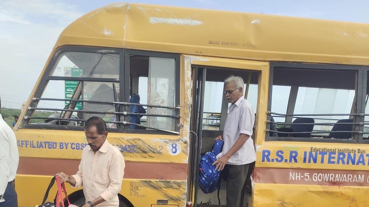 Cleaner dies, 15 students injured as truck rams into school bus in Kavali