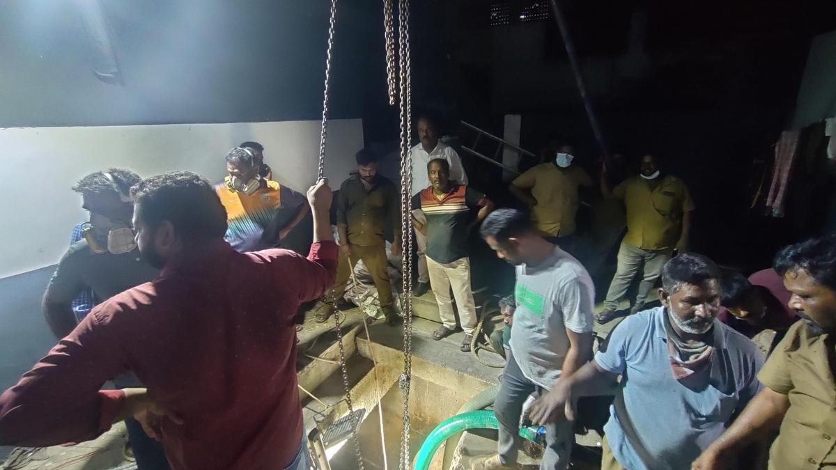 Bodies of two contract workers who fell into sewage tank in Coimbatore retrieved after overnight rescue