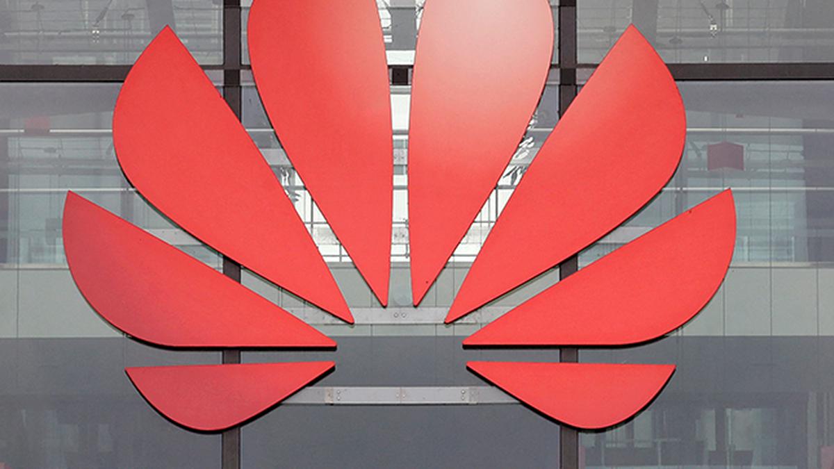 US has no evidence Huawei can make advanced smartphones in large volumes
