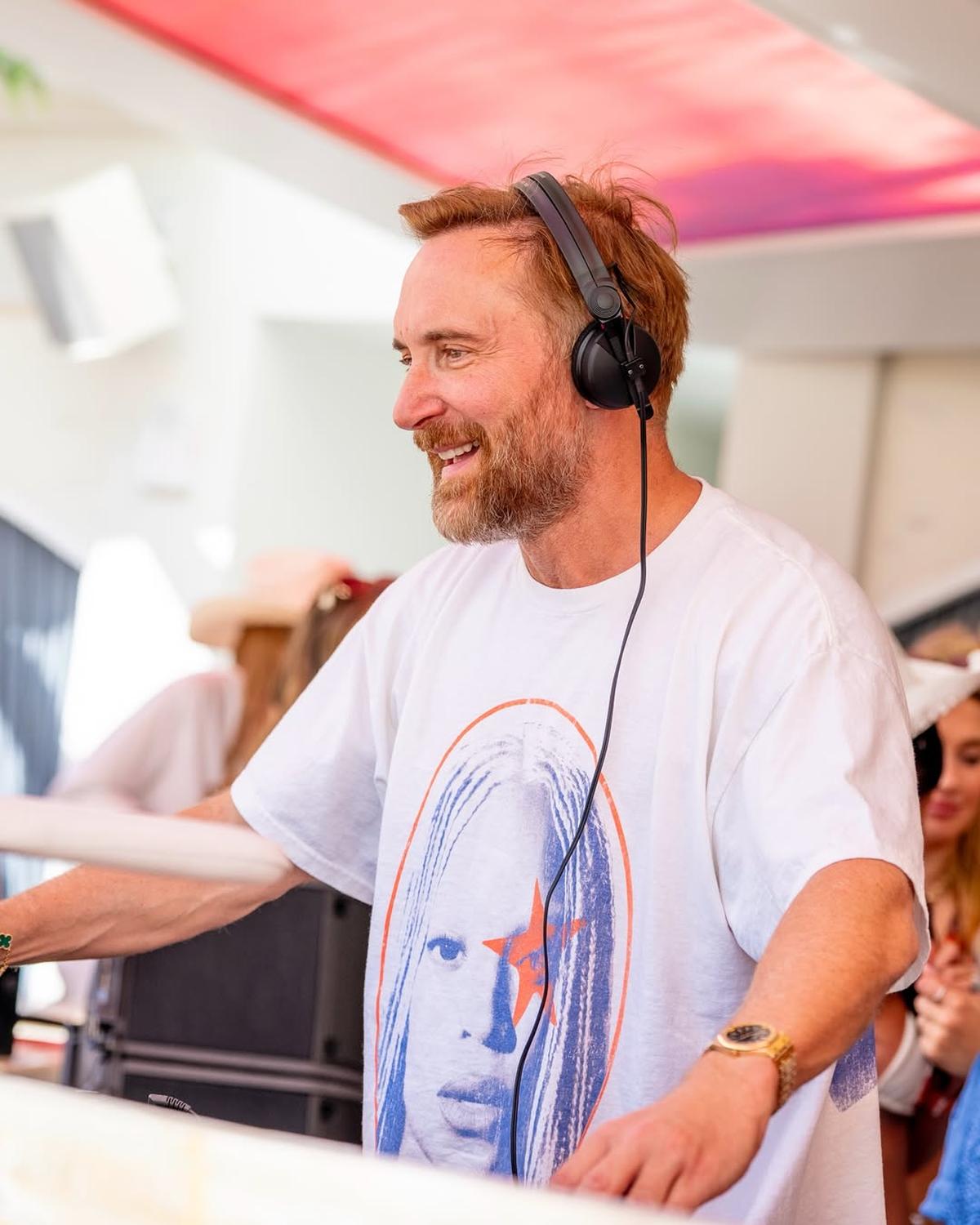 David Guetta performing David Guetta performing