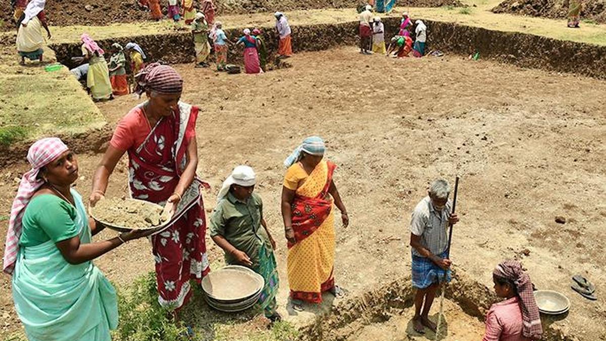 Why does the govt. want to replace MGNREGA? | Explained