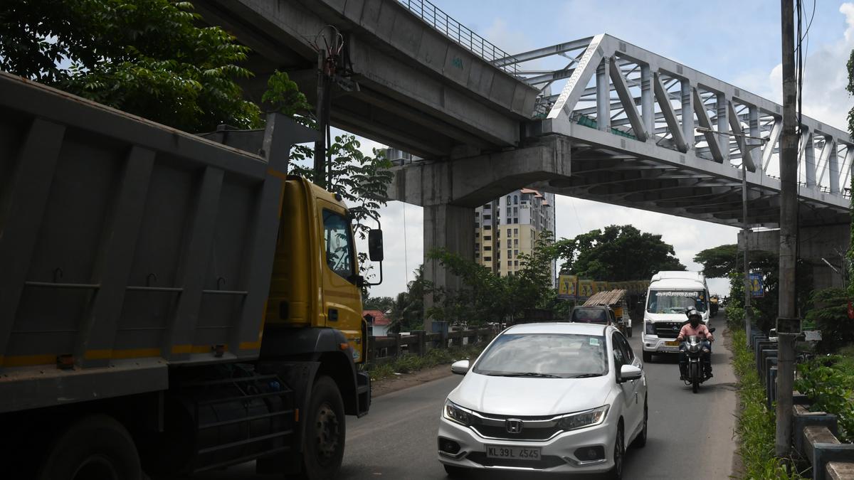 CMRS issues conditional clearance to Kochi metro to operate trains in SN Jn.-Thripunithura corridor