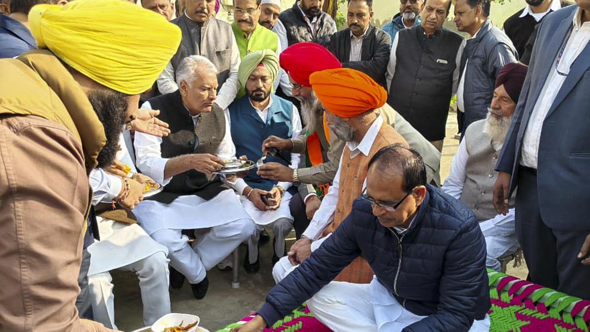 Union Minister Chouhan urges farmers to follow Punjab village's successful stubble management model