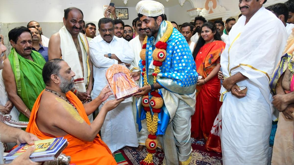 Lokesh promises permanent caste certificates for BCs