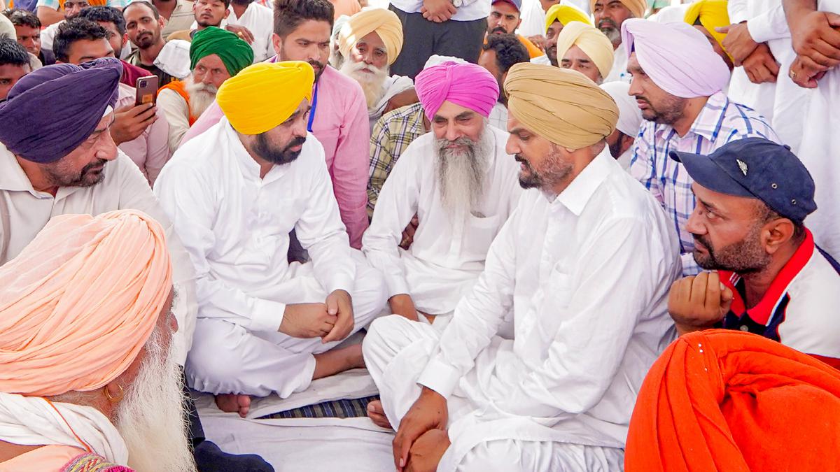 Punjab CM Bhagwant Mann meets Sidhu Moosewala's family, assures killers will be sent behind bars